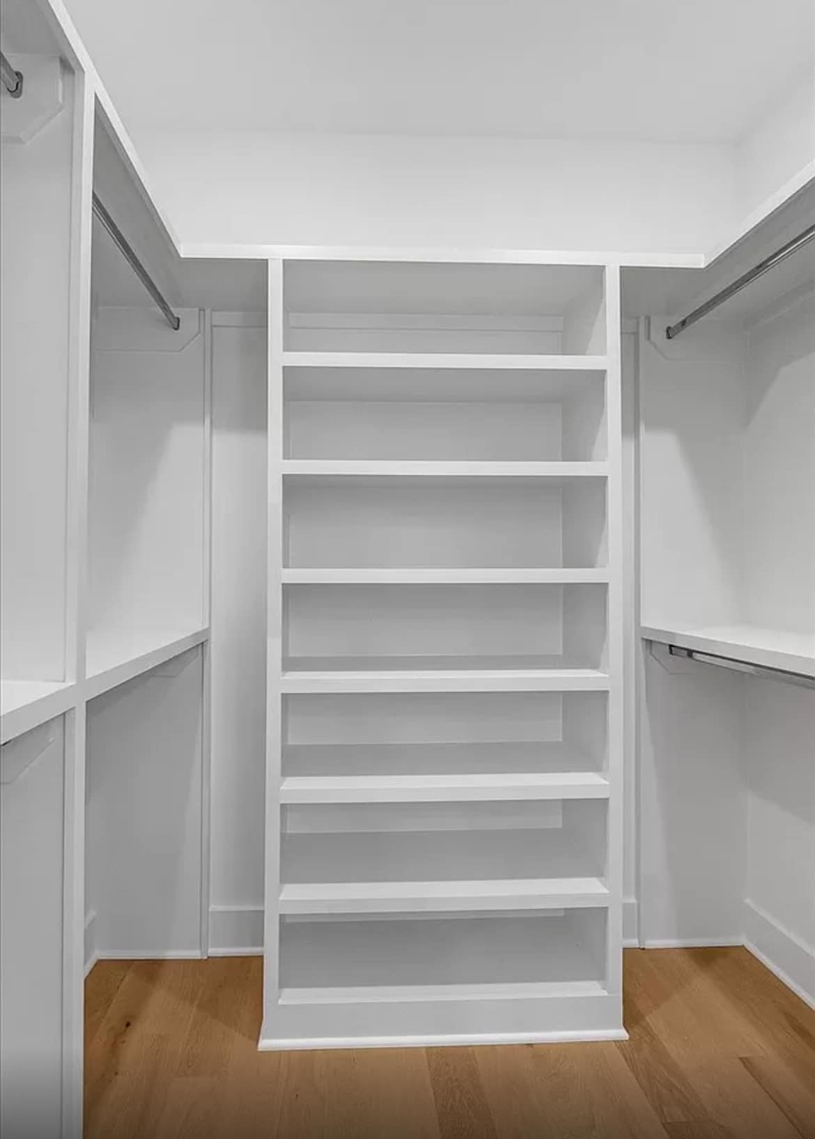 3023 Barretts Ridge Drive Murfreesboro, TN 37130 - Photo 21 of 33 a view of walk in closet with empty racks
