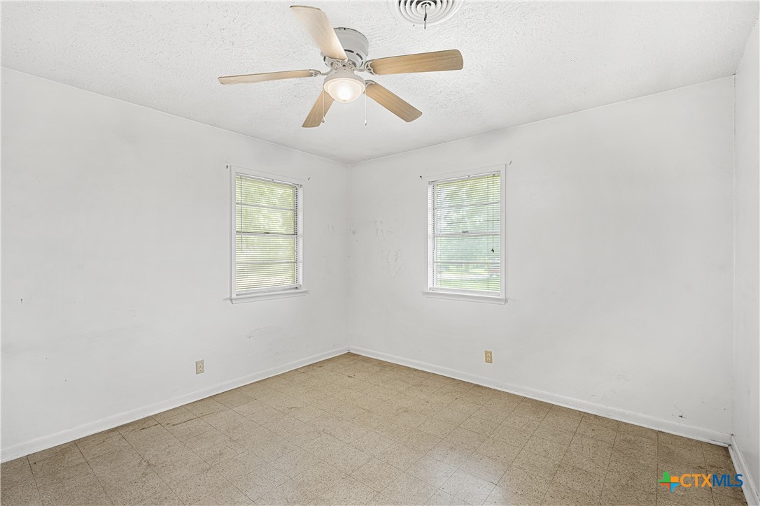 2214 South 43rd Street Temple, TX 76504 - Photo 15 of 25