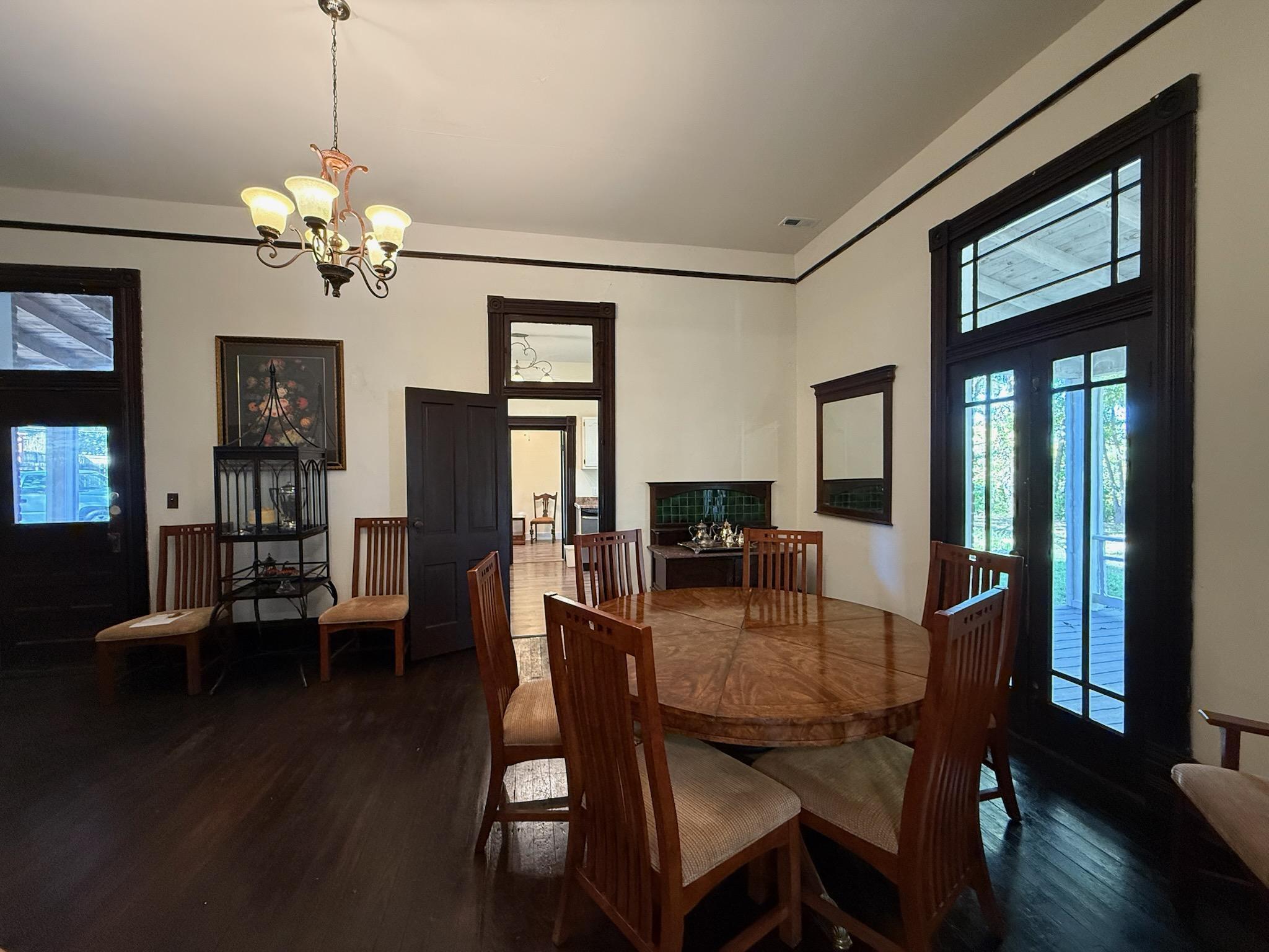 135 South 8th Street Mammoth Spring, AR 72554 - Photo 20 of 45 Dining