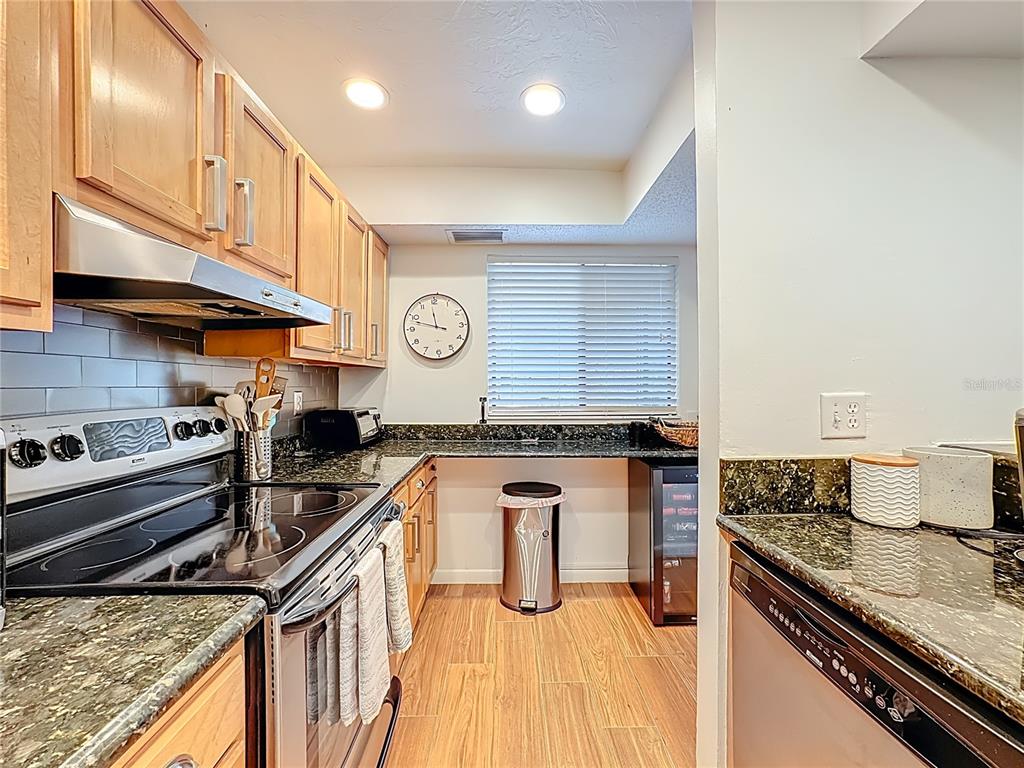 1707 Pelican Cove Road, Unit GL351 Sarasota, FL 34231 - Photo 11 of 79