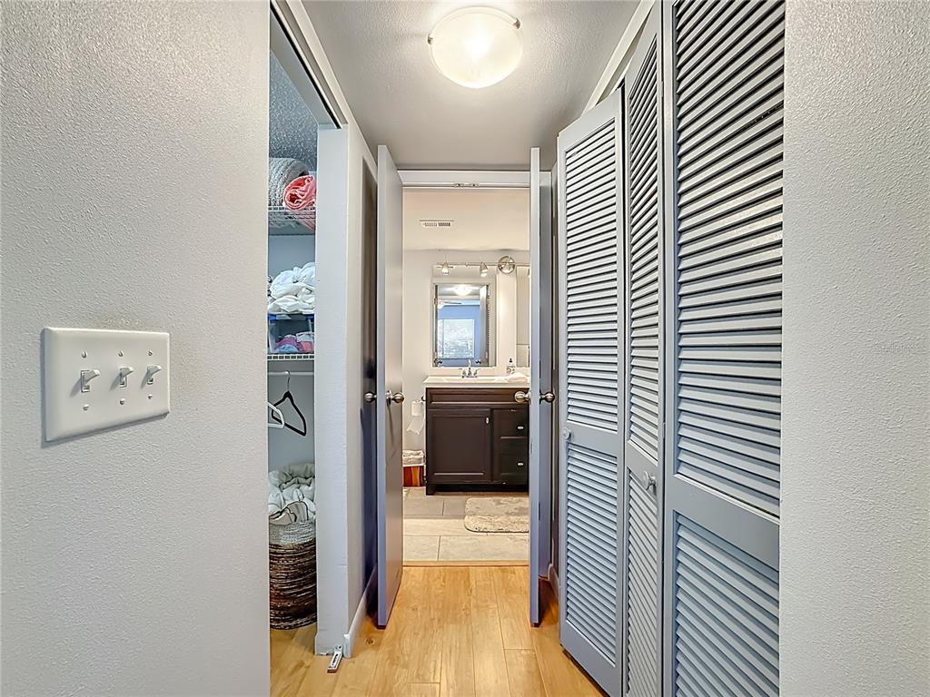 1707 Pelican Cove Road, Unit GL351 Sarasota, FL 34231 - Photo 26 of 79