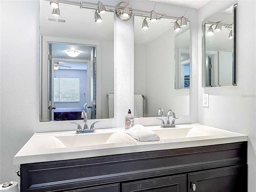 1707 Pelican Cove Road, Unit GL351 Sarasota, FL 34231 - Photo 28 of 79