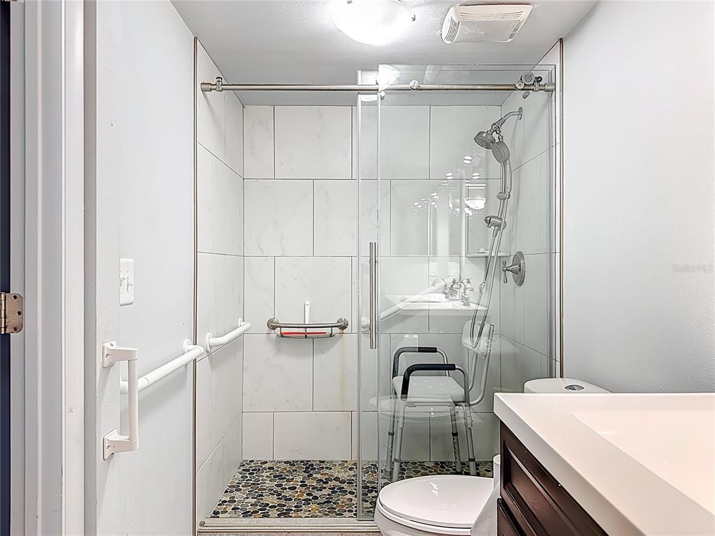 1707 Pelican Cove Road, Unit GL351 Sarasota, FL 34231 - Photo 29 of 79