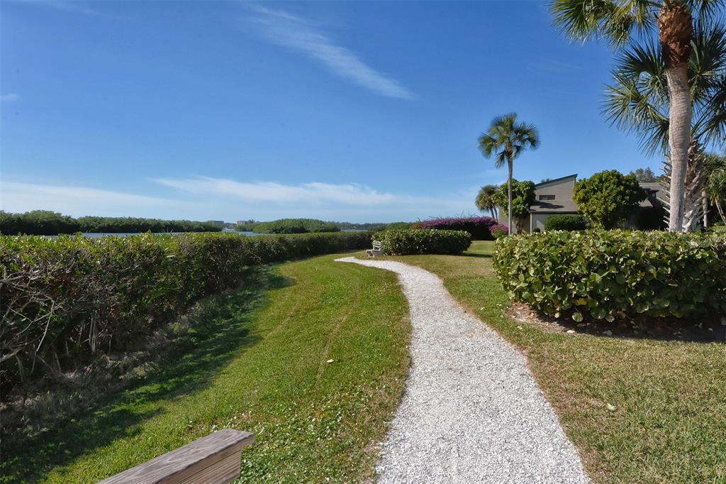 1707 Pelican Cove Road, Unit GL351 Sarasota, FL 34231 - Photo 40 of 79