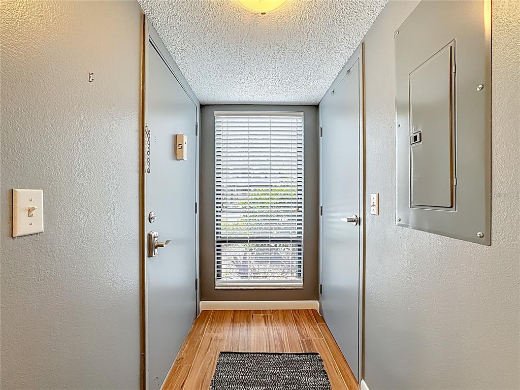 1707 Pelican Cove Road, Unit GL351 Sarasota, FL 34231 - Photo 5 of 79