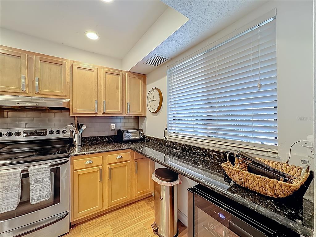 1707 Pelican Cove Road, Unit GL351 Sarasota, FL 34231 - Photo 8 of 79