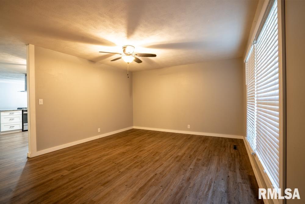 1104 East Poplar Street Herrin, IL 62948 - Photo 18 of 29