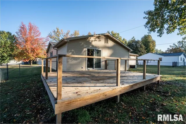 $210,000 | 1104 East Poplar Street, Herrin, IL 62948