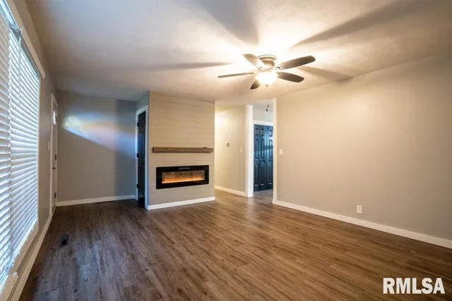 $210,000 | 1104 East Poplar Street, Herrin, IL 62948