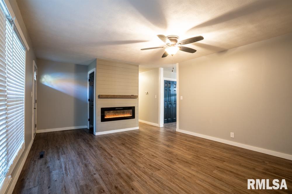 1104 East Poplar Street Herrin, IL 62948 - Photo 9 of 29