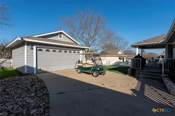 $370,000 | 175 Wetzel, Kyle, TX 78640