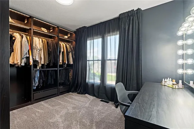 $434,950 | 1121 Southeast Timbercreek Lane, Lee's Summit, MO 64081