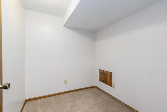 $434,950 | 1121 Southeast Timbercreek Lane, Lee's Summit, MO 64081