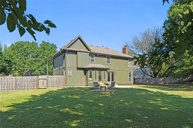 $434,950 | 1121 Southeast Timbercreek Lane, Lee's Summit, MO 64081