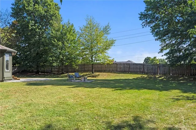 $434,950 | 1121 Southeast Timbercreek Lane, Lee's Summit, MO 64081