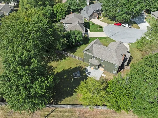 $434,950 | 1121 Southeast Timbercreek Lane, Lee's Summit, MO 64081