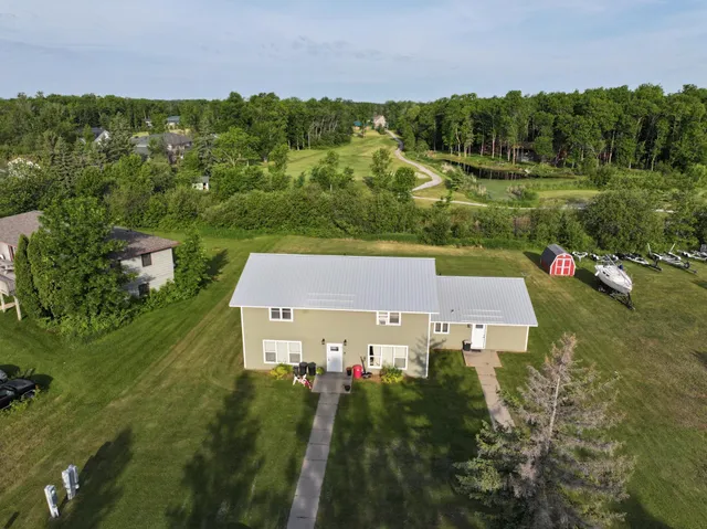 $339,000 | 37597 Lakeview Drive, Warroad, MN 56763