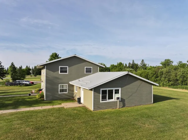 $339,000 | 37597 Lakeview Drive, Warroad, MN 56763