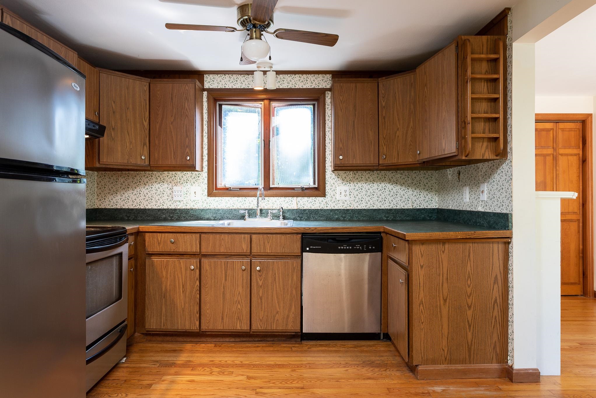 27 Briar Road Hampton, NH 03842 - Photo 4 of 29