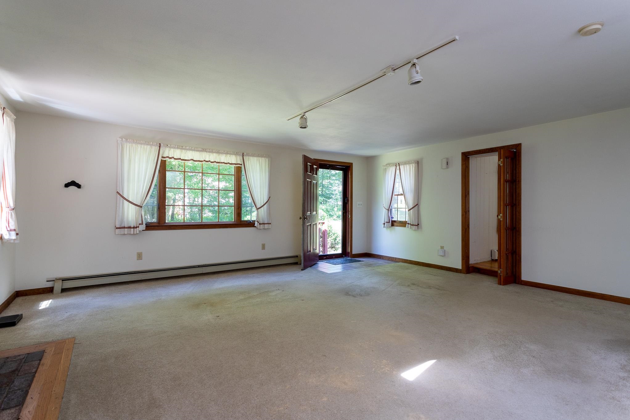 27 Briar Road Hampton, NH 03842 - Photo 5 of 29