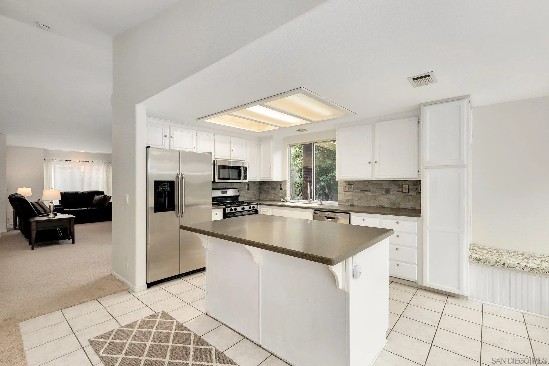 24649 Rio Verde Drive Ramona, CA 92065 - Photo 11 of 36 Gallery Image 11