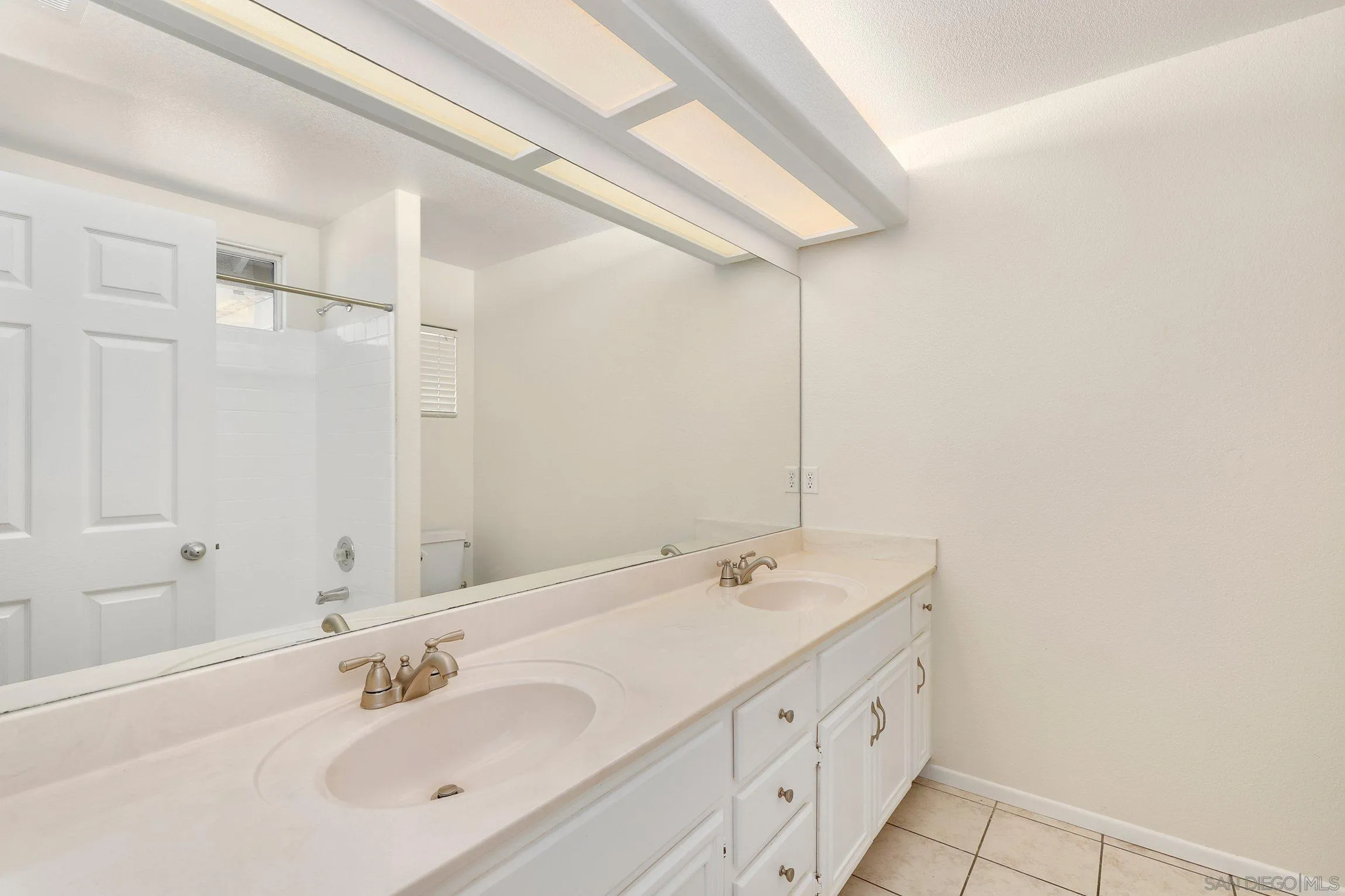 24649 Rio Verde Drive Ramona, CA 92065 - Photo 18 of 36 Gallery Image 18