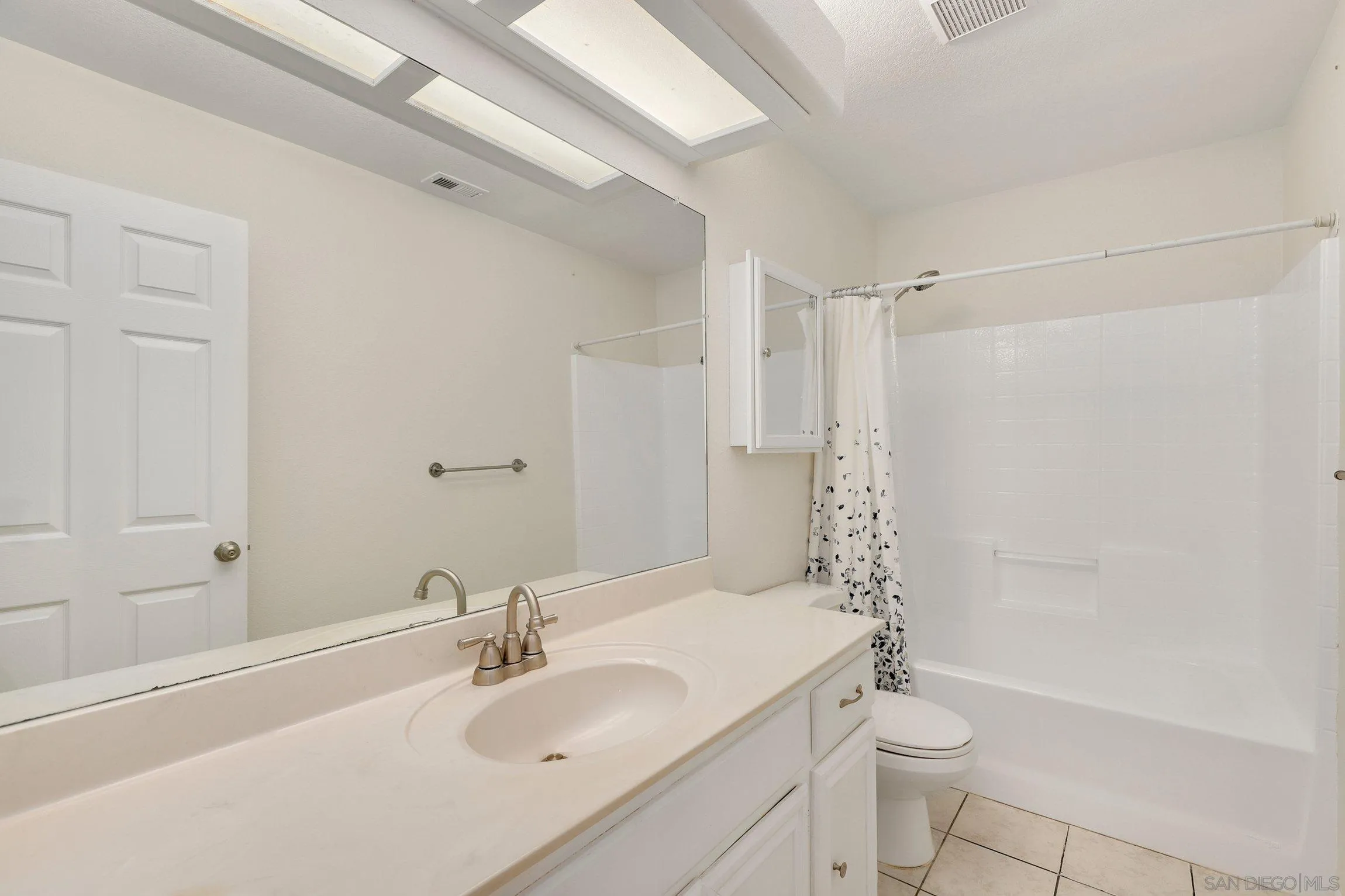 24649 Rio Verde Drive Ramona, CA 92065 - Photo 20 of 36 Gallery Image 20