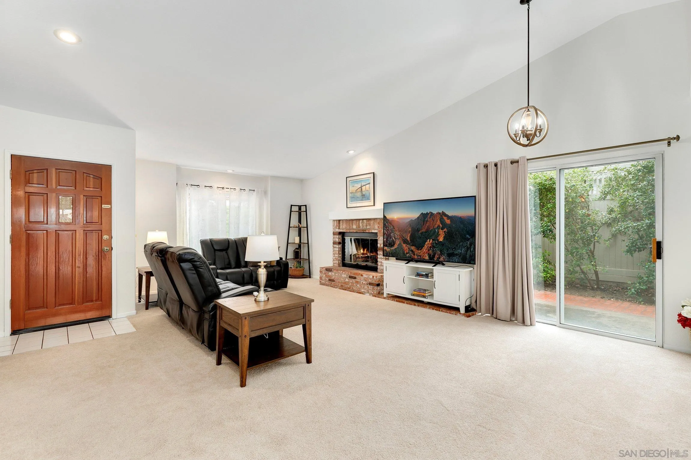 24649 Rio Verde Drive Ramona, CA 92065 - Photo 2 of 36 Gallery Image 2
