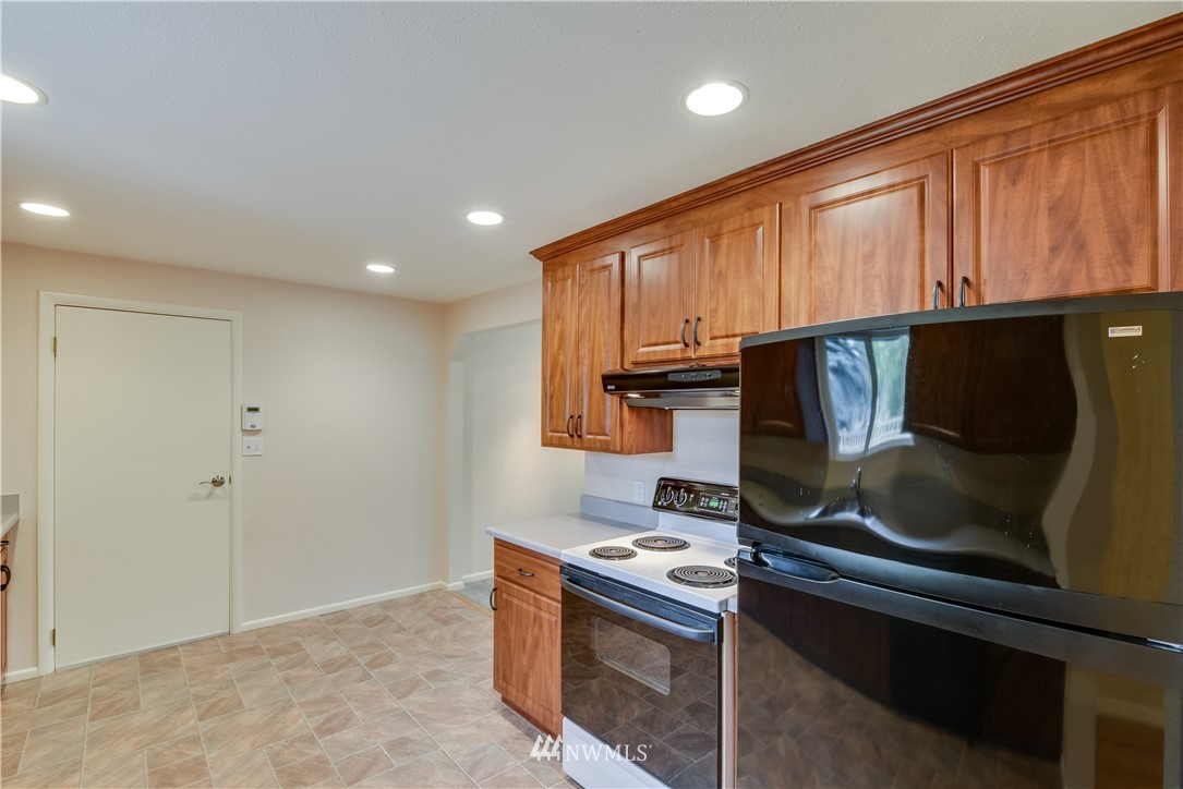 3001 Alaska Road Brier, WA 98036 - Photo 12 of 24