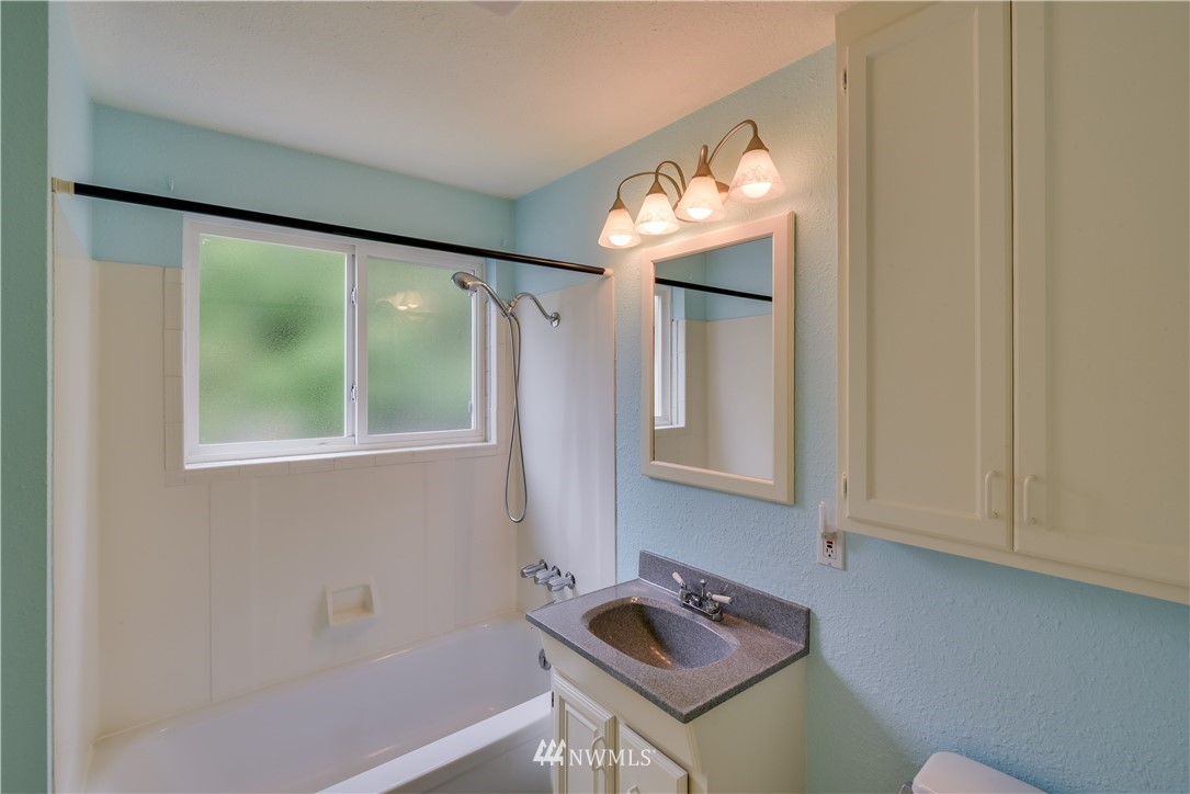 3001 Alaska Road Brier, WA 98036 - Photo 21 of 24