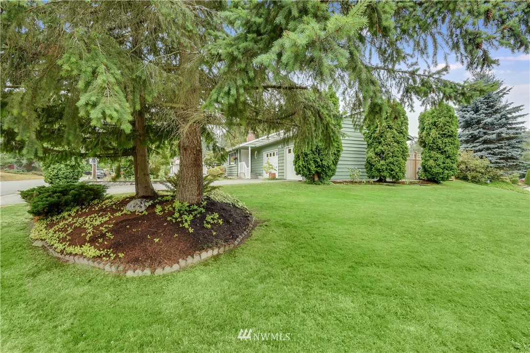 3001 Alaska Road Brier, WA 98036 - Photo 6 of 24