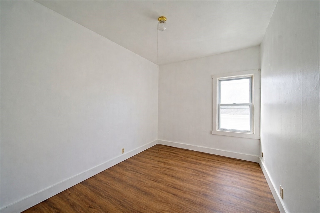 401 Buffinton Street Fall River, MA 02721 - Photo 9 of 20