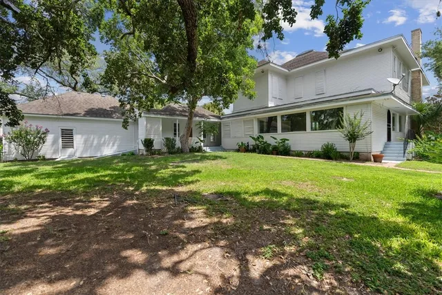 a view of a volley ball court