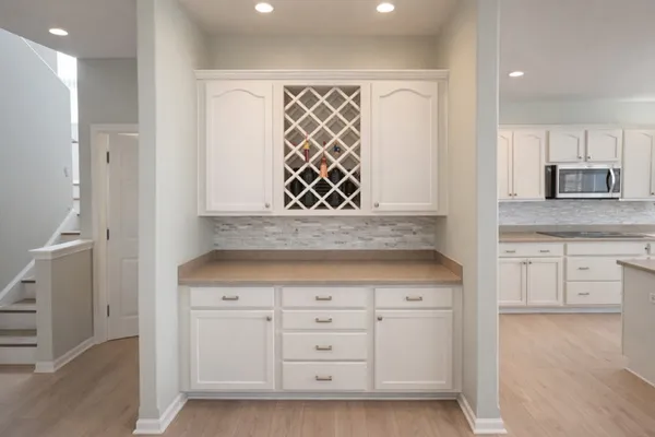 $4,500 | 1981 Angelica Lane, Bartlett, IL 60103