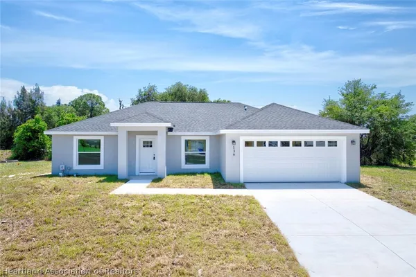 $2,200 | 136 Friendly Circle, Unit 1, Sebring, FL 33876