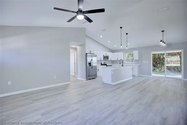 $2,200 | 136 Friendly Circle, Unit 1, Sebring, FL 33876