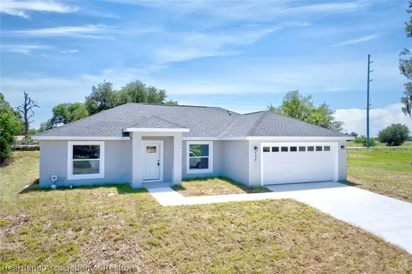 $2,200 | 136 Friendly Circle, Unit 1, Sebring, FL 33876