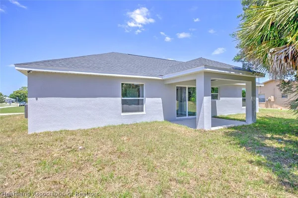 $2,200 | 136 Friendly Circle, Unit 1, Sebring, FL 33876