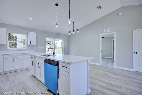 $2,200 | 136 Friendly Circle, Unit 1, Sebring, FL 33876