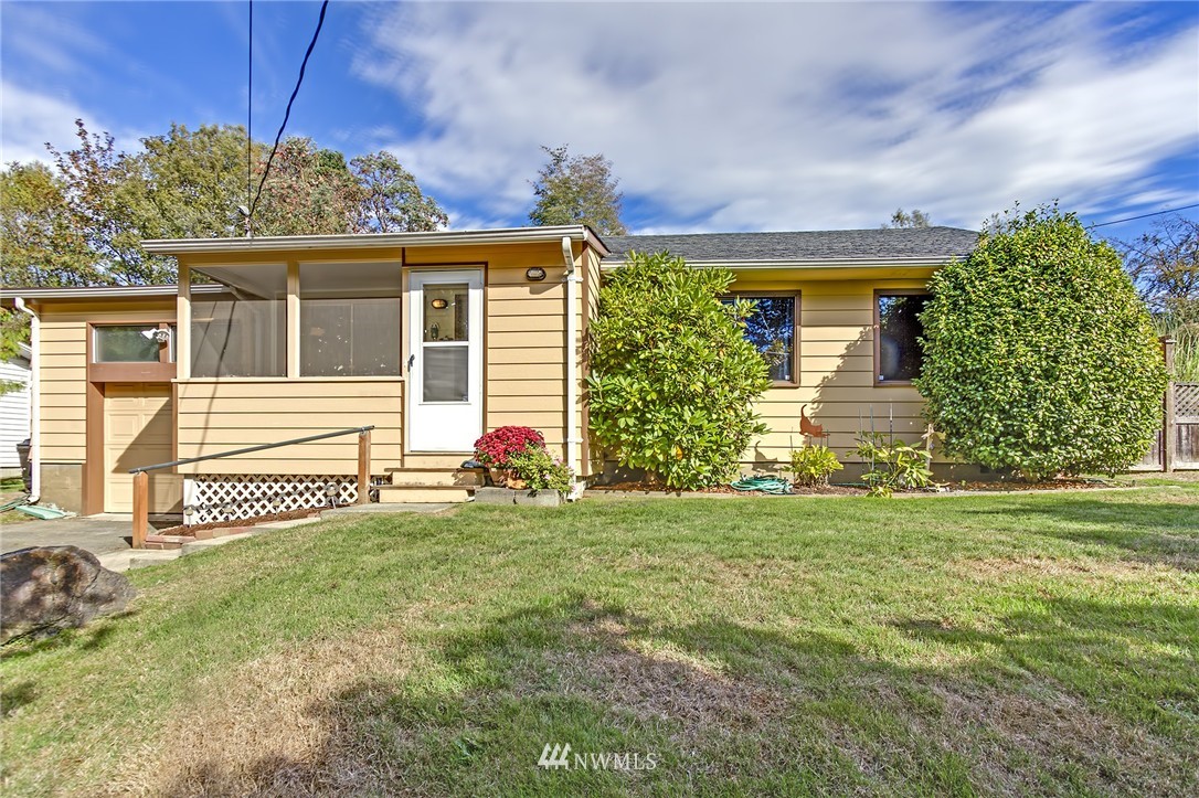 6732 16th Avenue Southwest Seattle, WA 98106 - Photo 1 of 17