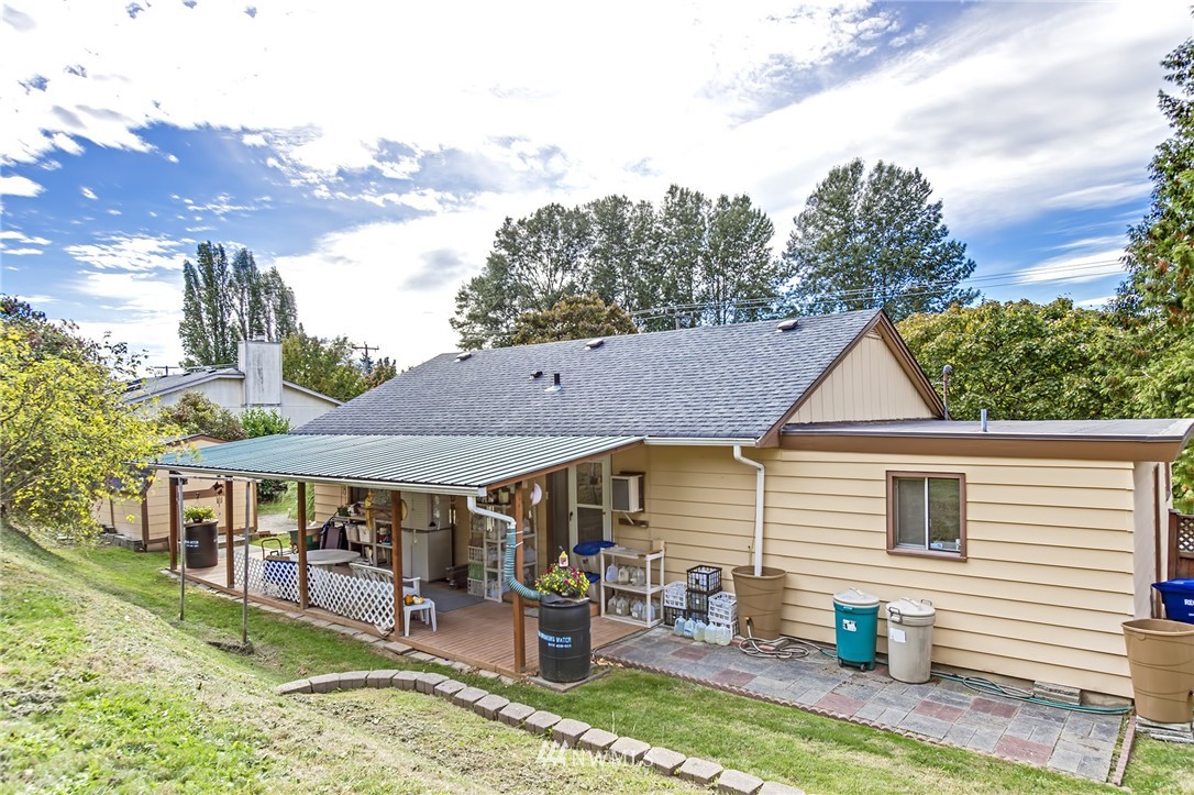 6732 16th Avenue Southwest Seattle, WA 98106 - Photo 14 of 17