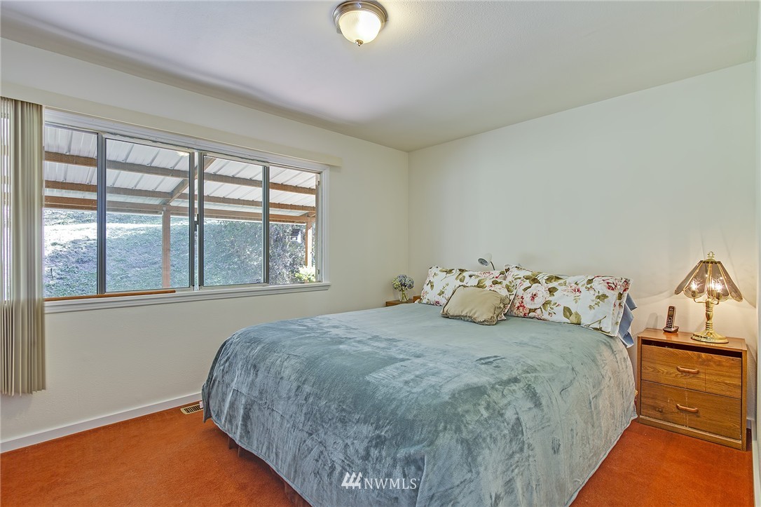 6732 16th Avenue Southwest Seattle, WA 98106 - Photo 9 of 17