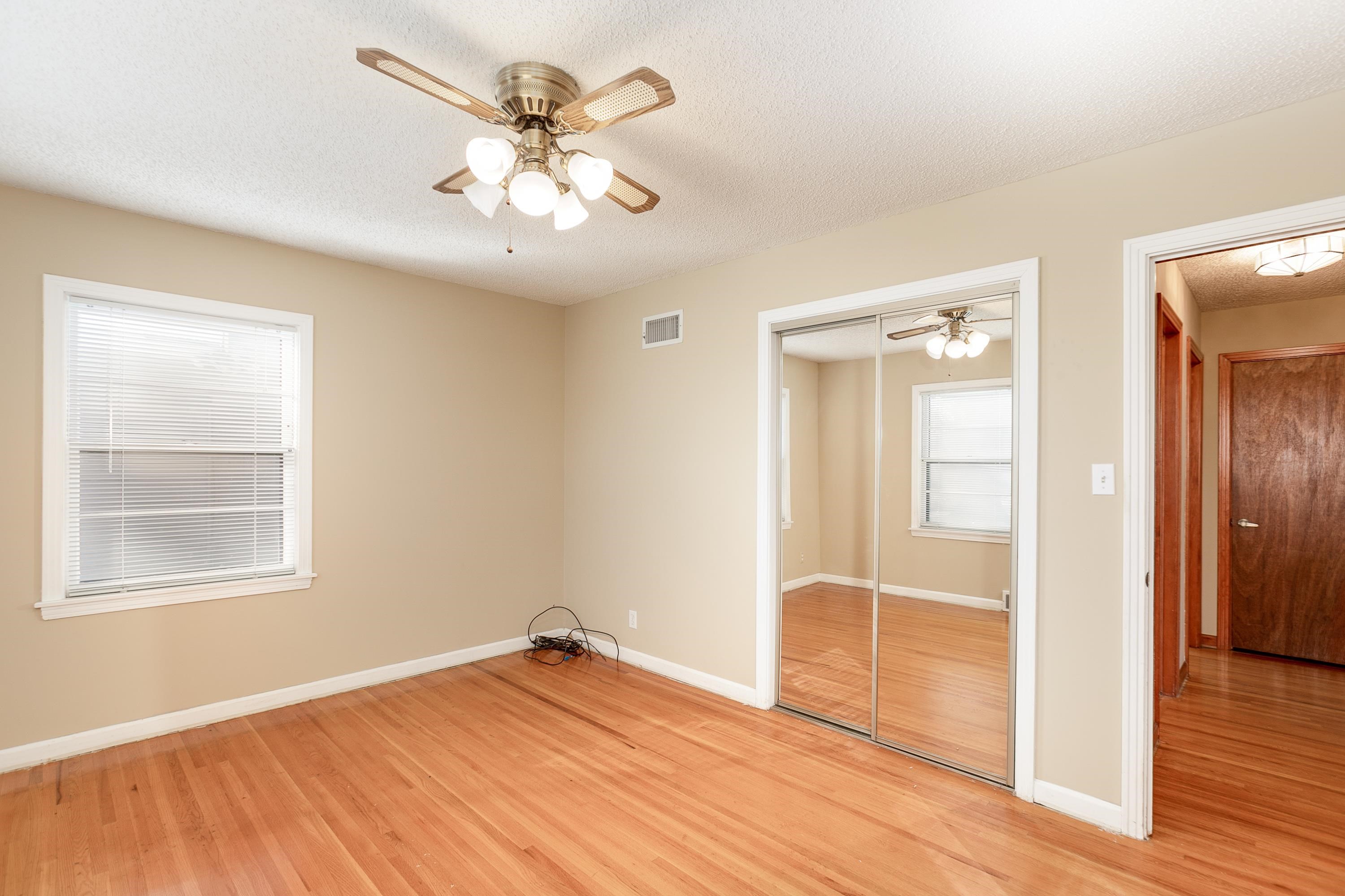 1631 North Clarence Avenue Wichita, KS 67203 - Photo 18 of 36