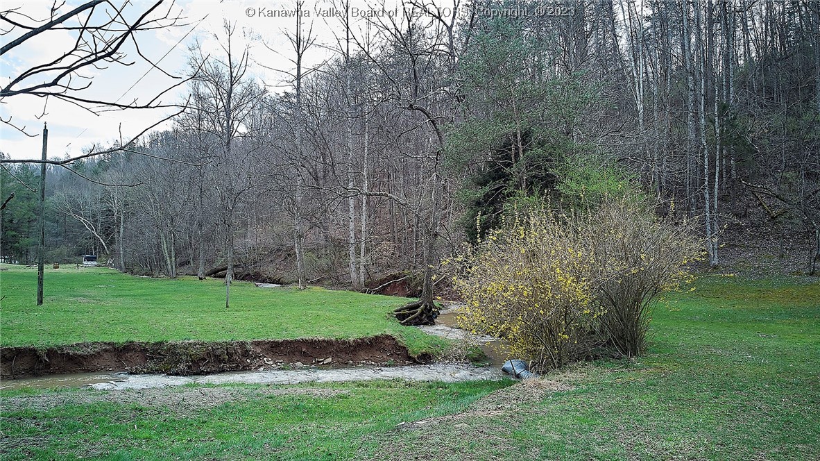 892 Adkins Branch Road St. Albans, WV 25177 - Photo 3 of 40 Gallery Image 3