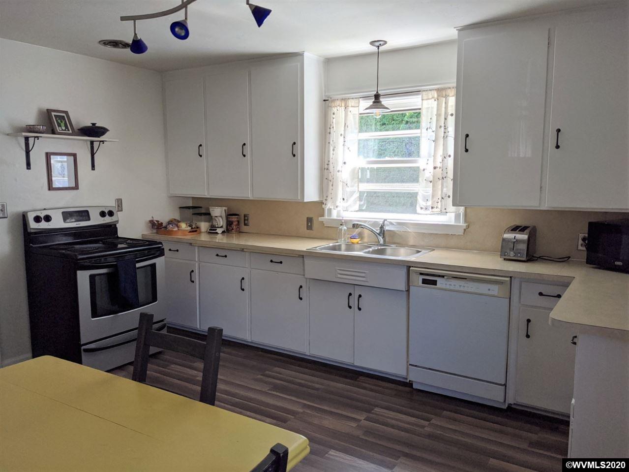 1230 Southwest Ferry Street Albany, OR 97321 - Photo 11 of 25 Gallery Image 11