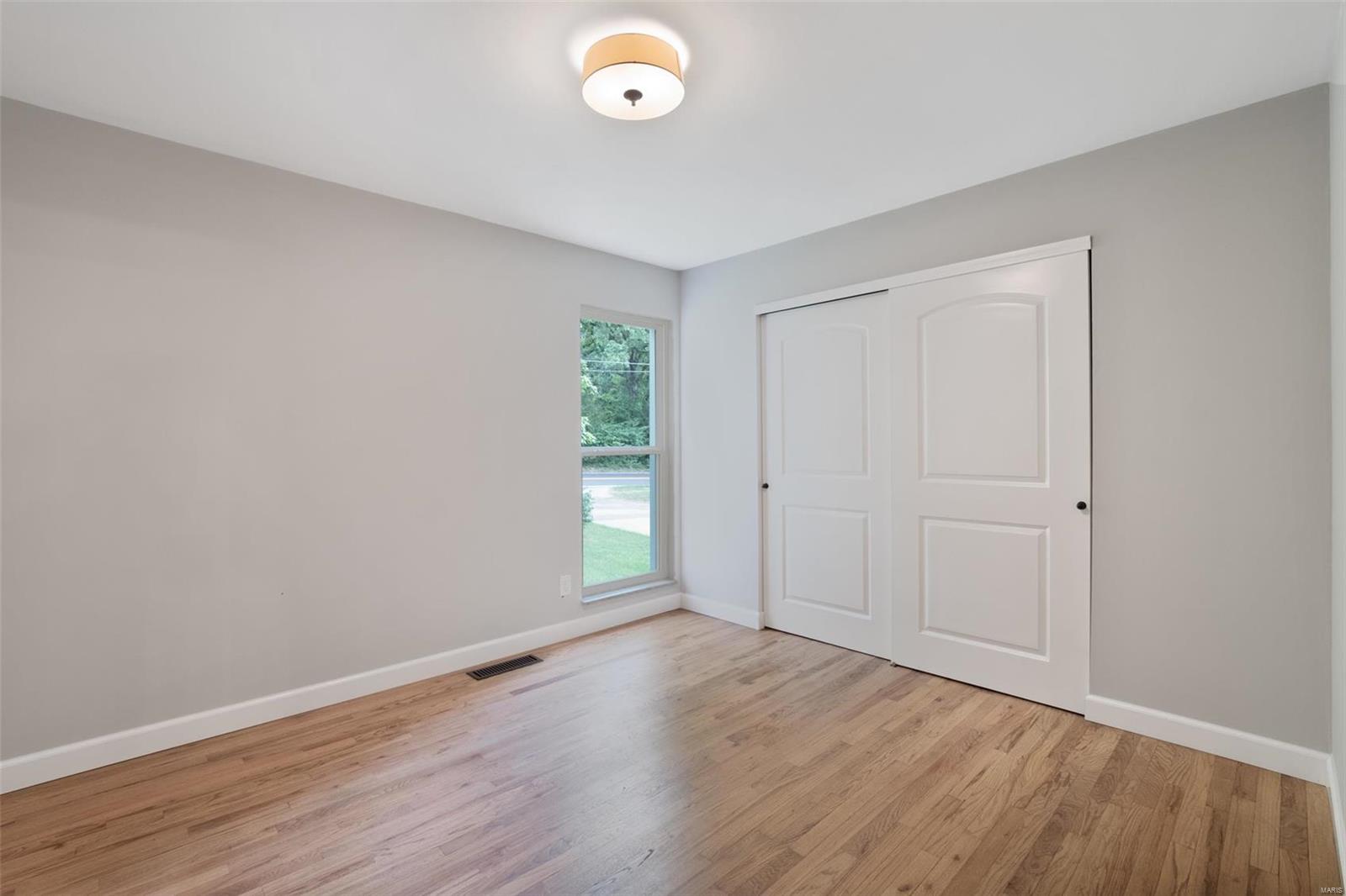 1906 Valley Park Road Fenton, MO 63026 - Photo 16 of 19 Gallery Image 16