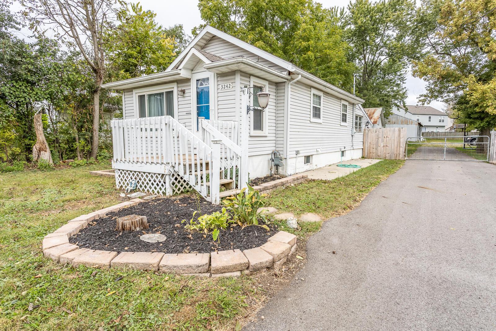 3242 Clime Road Columbus, OH 43223 - Photo 1 of 36 3242 Clime-35
