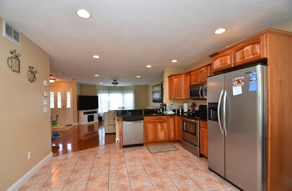 25 Greeley Street, Unit 9 Clinton, MA 01510 - Photo 4 of 12 Gallery Image 4