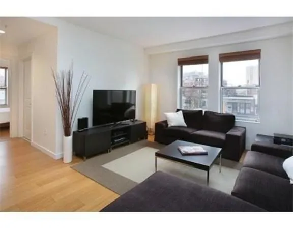 $4,500 | 16 Miner Street, Unit 302, Boston, MA 02215