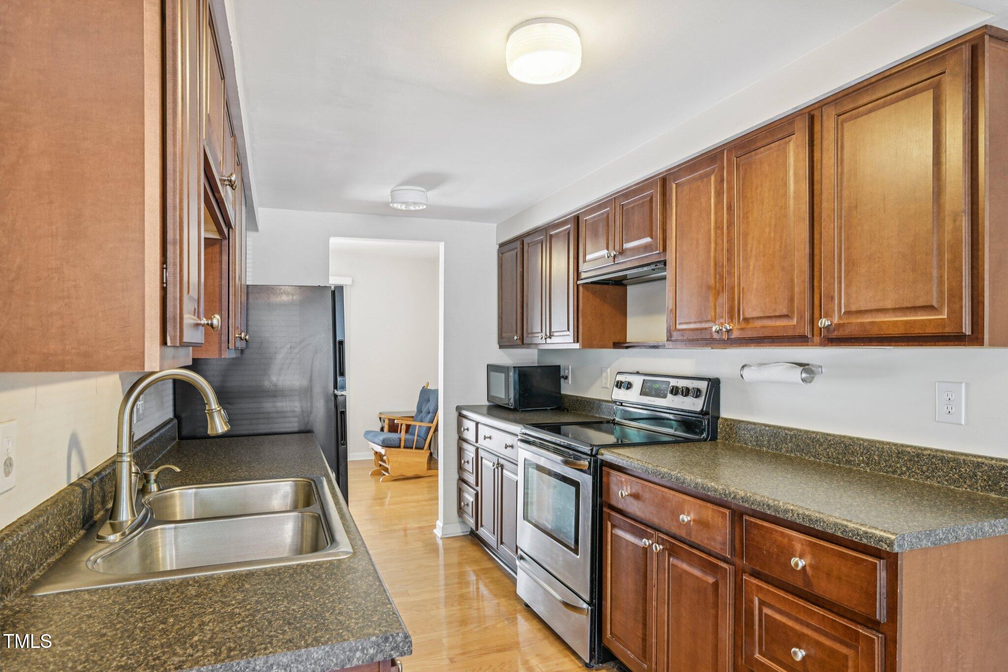 1776 Quail Ridge Road Raleigh, NC 27609 - Photo 12 of 31 16-web-or-mls-Quail Ridge Rd-S2907-016